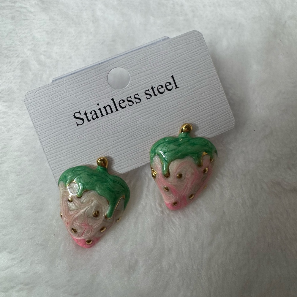 Vintage enamel Pearlized pastel Strawberry swirl Earrings strawberry shortcake